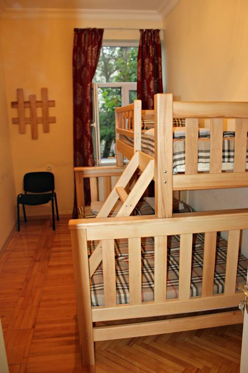 Hostel Bude Koetaisi Kamer foto