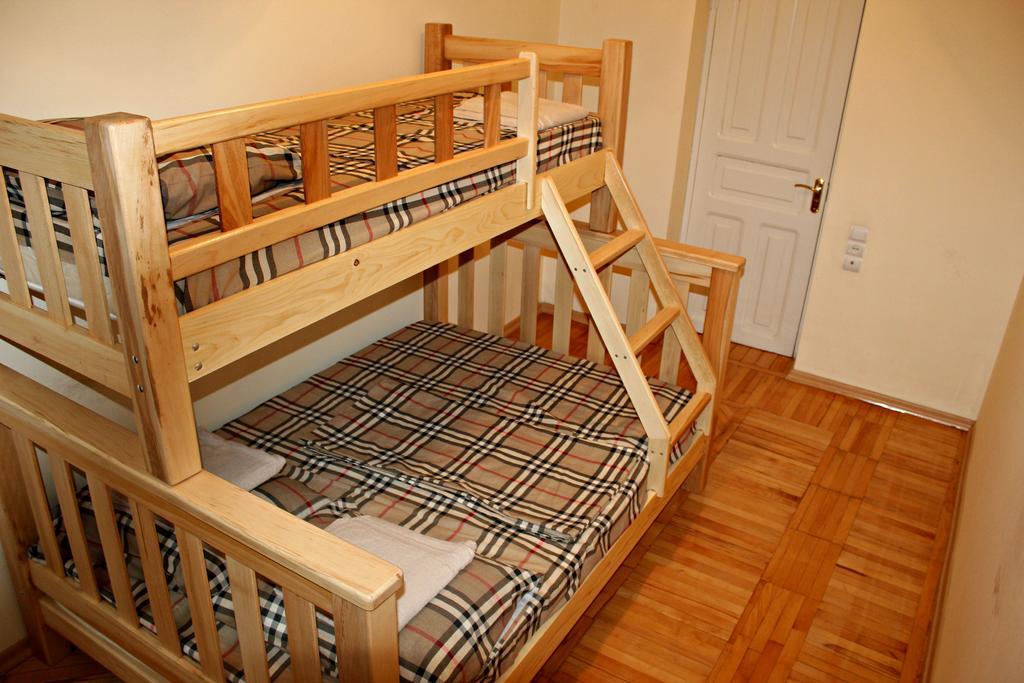 Hostel Bude Koetaisi Kamer foto